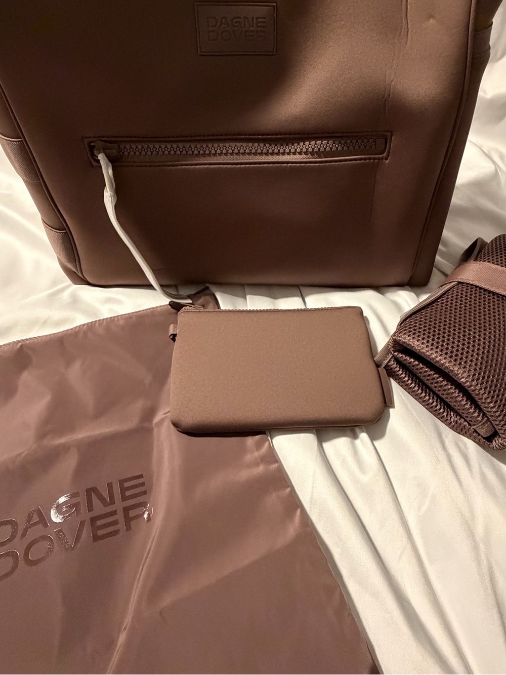 Dagne Dover WADE NEOPRENE DIAPER TOTE-NWT - Picture 6 of 9